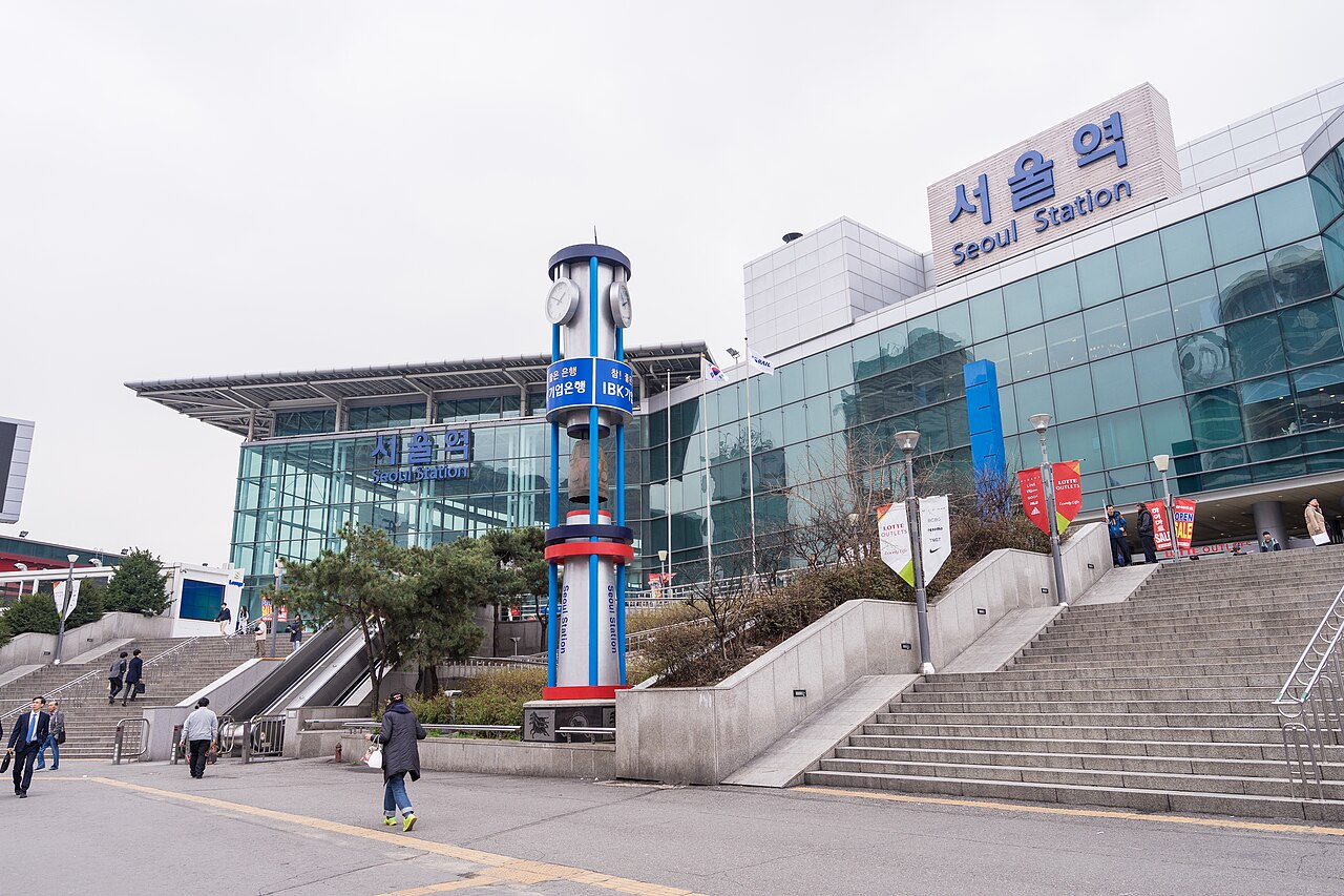 귀성 인파가 몰리는 구간은 9월 23일 저녁부터입니다.